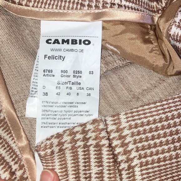 Trousers - Picture 11 of 12